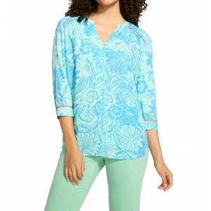 NEW FDJ bicolor floral top in blue